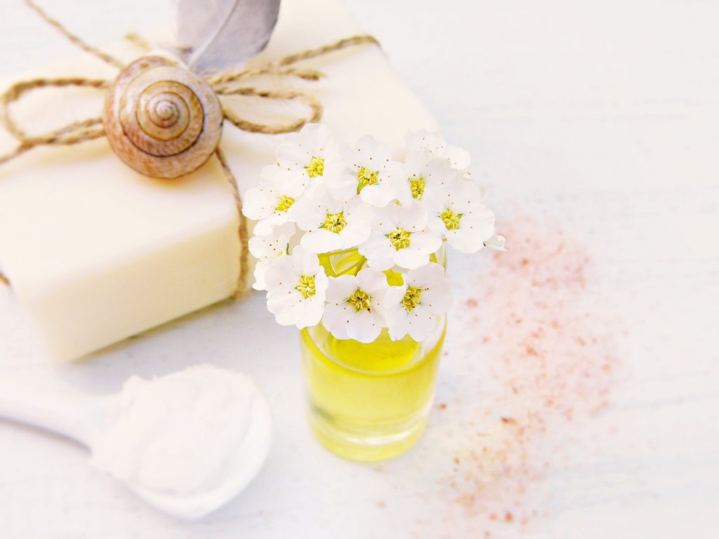 Soap Flowers Oil Coconut Oil Salt - silviarita / Pixabay