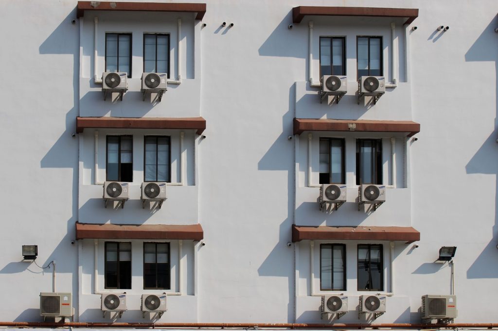 Air Conditioner Hotel Air - terimakasih0 / Pixabay