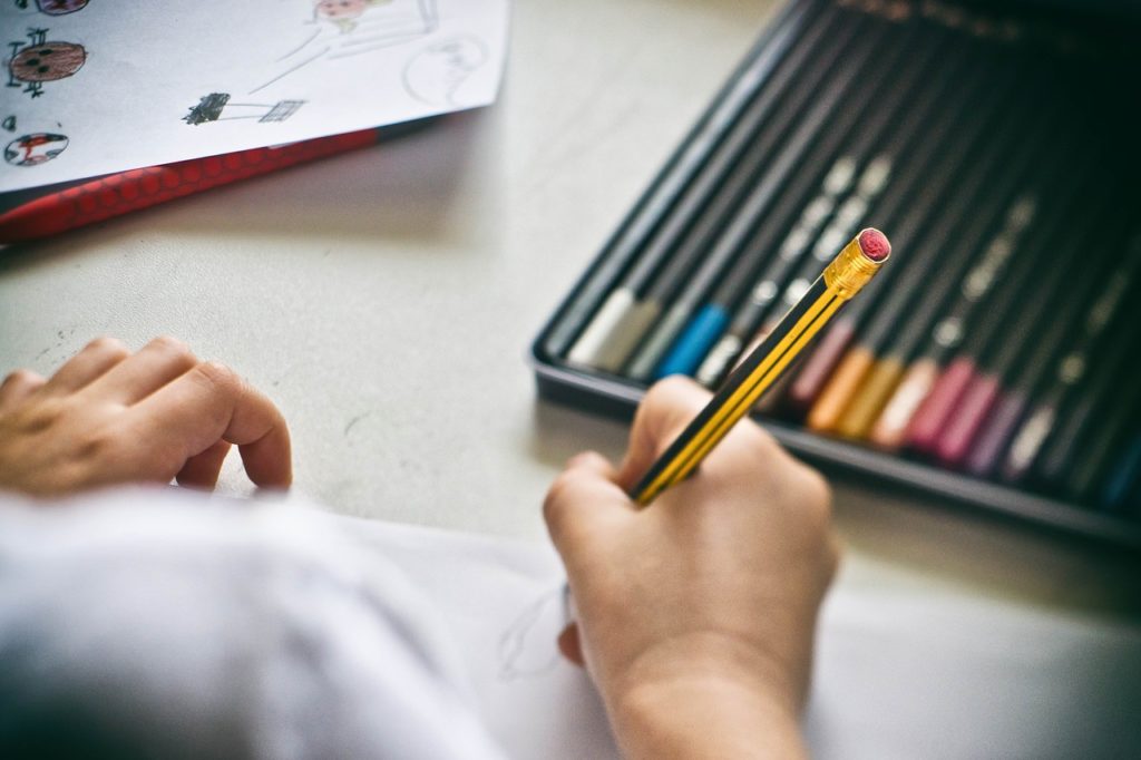 Draw Hand Pencil Drawing Child - aaasia4u0 / Pixabay