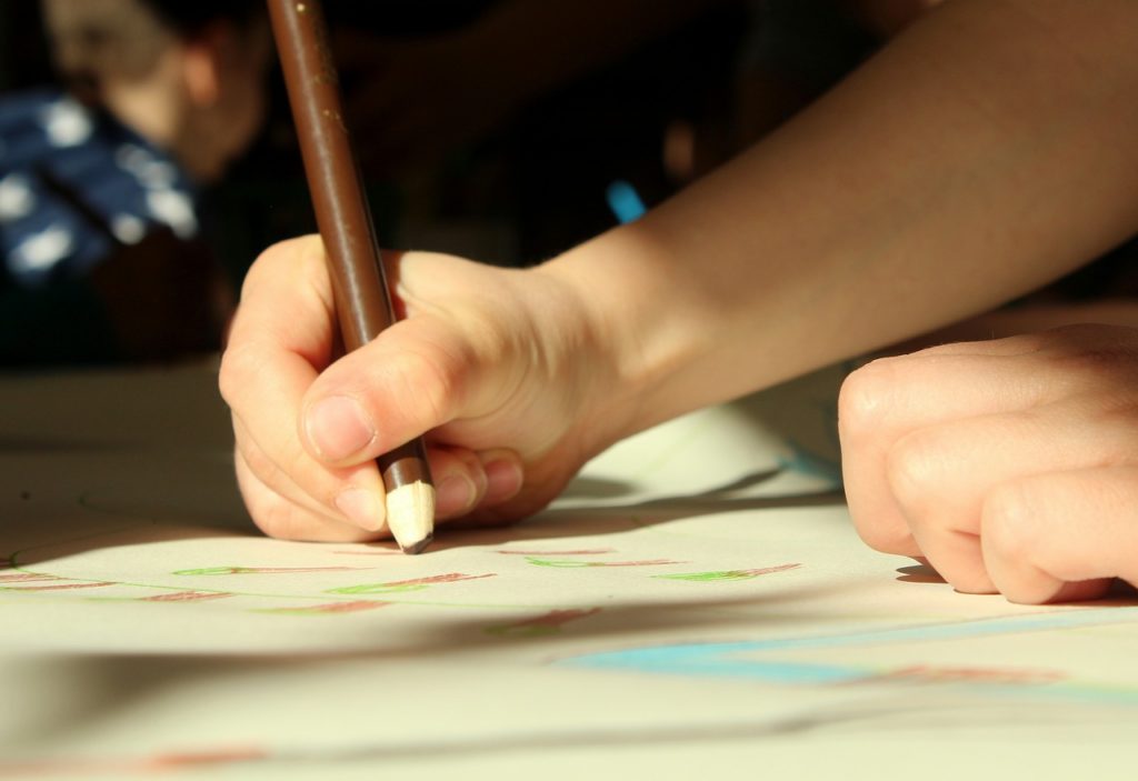 Figure To Draw Hands Child Science - _Alicja_ / Pixabay