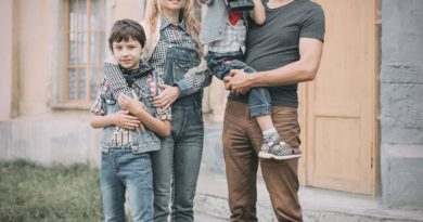 Family Retro Vintage Old Style Old  - Victoria_Borodinova / Pixabay