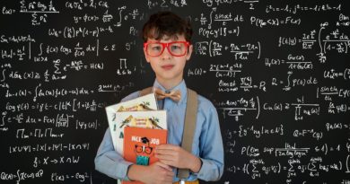Boy Smart Nerd Teen Glasses  - Victoria_Borodinova / Pixabay