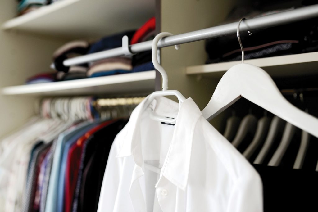Wardrobe Coat Hanger Dressing Room - congerdesign / Pixabay