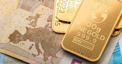 Gold Money Gold Bars Gold Is Money  - hamiltonleen / Pixabay