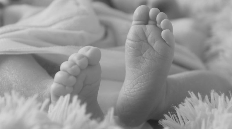 Baby Feet Black And White Infant  - pascalepp / Pixabay