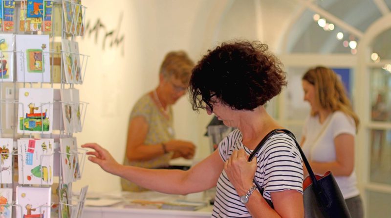 exhibition, visitors of the exhibition, postcards