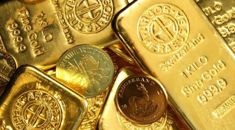 gold and silver round coins